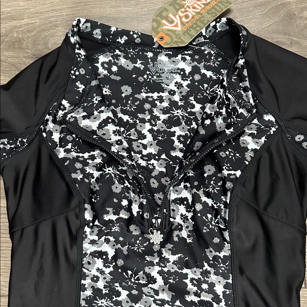 UV Skinz Half Zip Long Sleeve Rashguard Thumbhole Swimsuit Black White Floral S - Picture 2 of 13